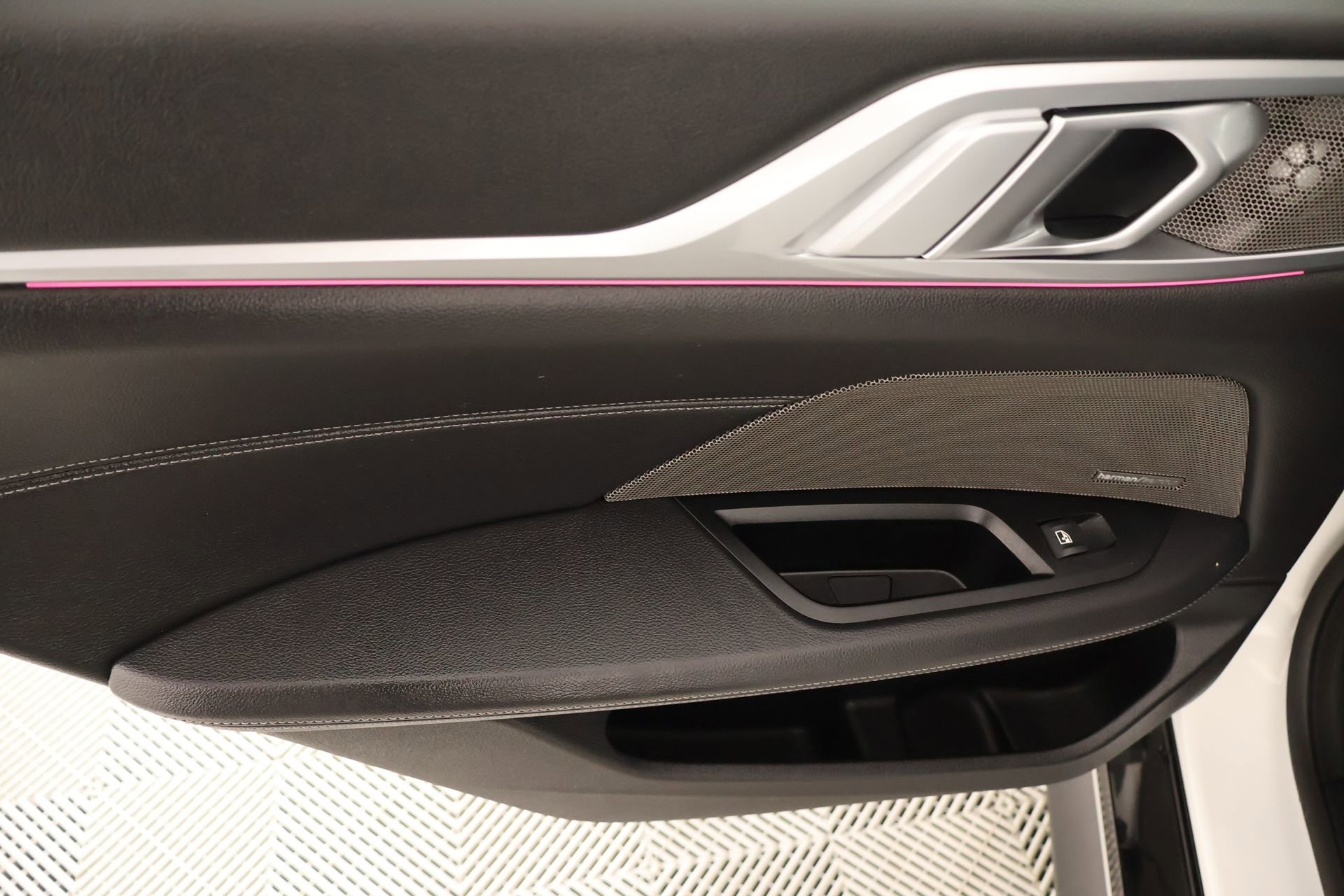 Used 2025 BMW 430i xDrive w/ M Sport Package image 18