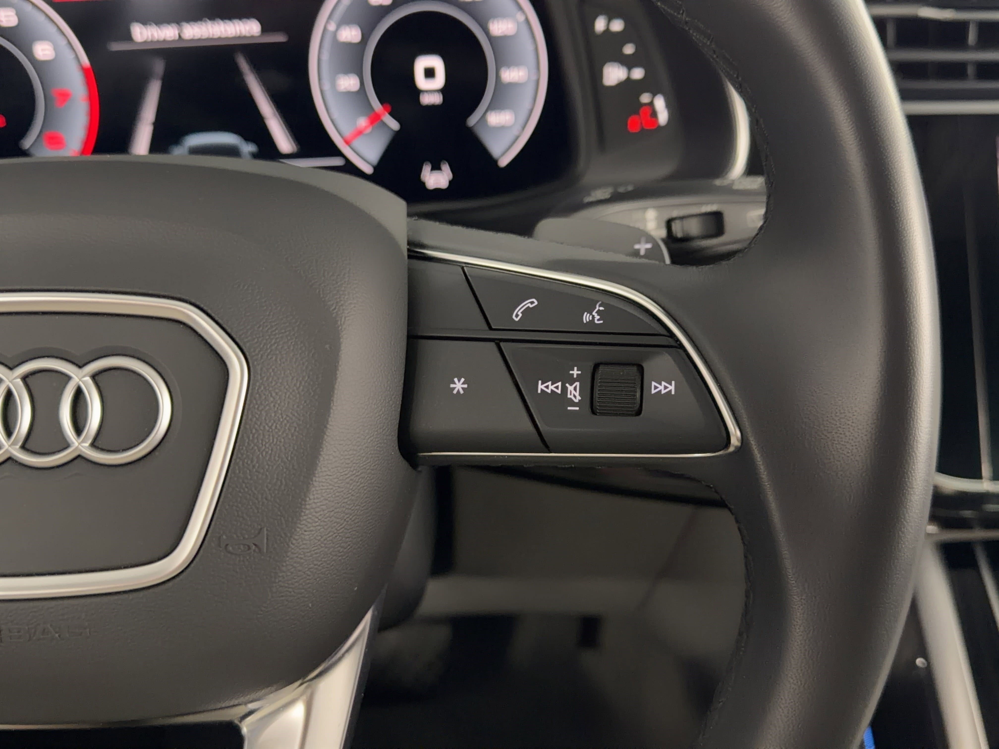 Used 2023 Audi Q7 3.0T Prestige w/ Prestige Package image 22