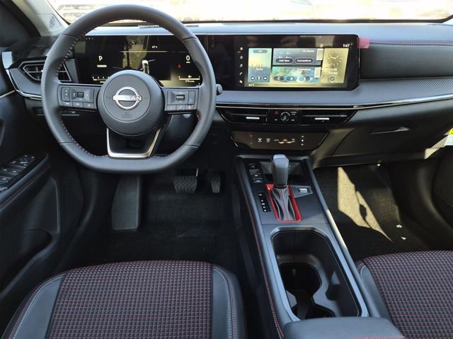 New 2025 Nissan Kicks SR image 11