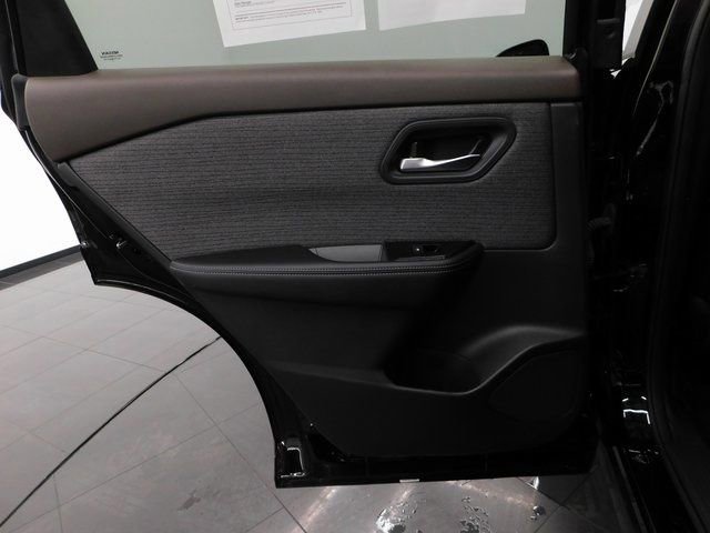 Certified 2023 Nissan Rogue SV image 22