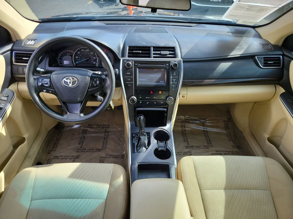 Used 2015 Toyota Camry LE FWD image 12