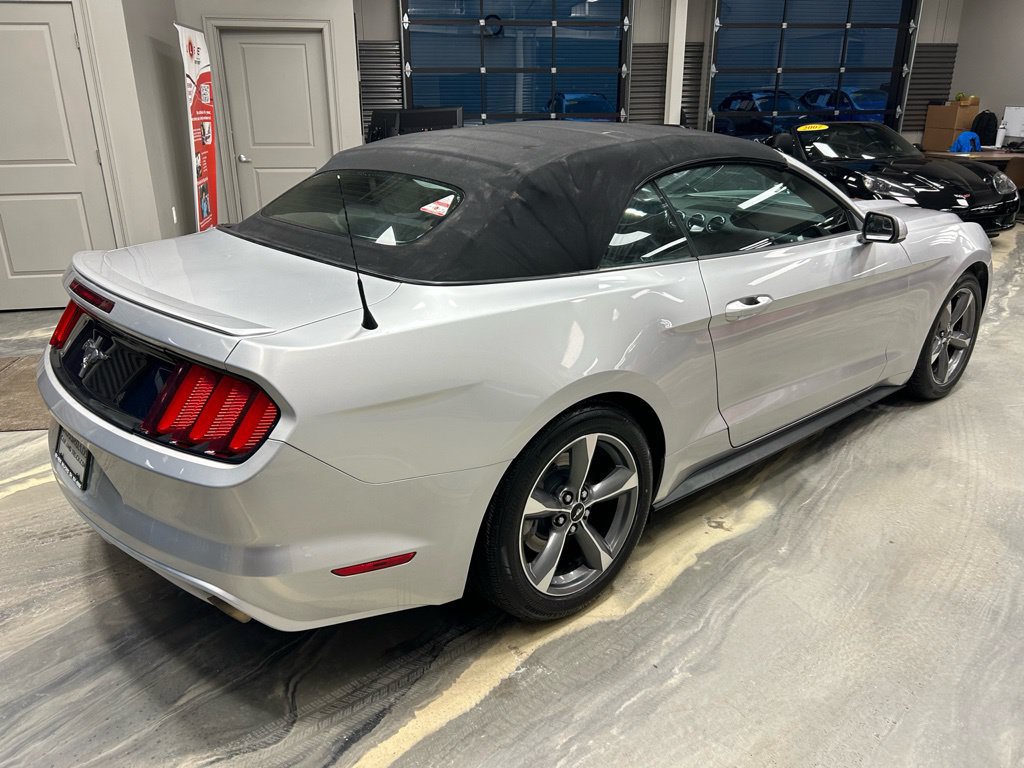 Used 2016 Ford Mustang Convertible w/ Equipment Group 051A RWD image 24