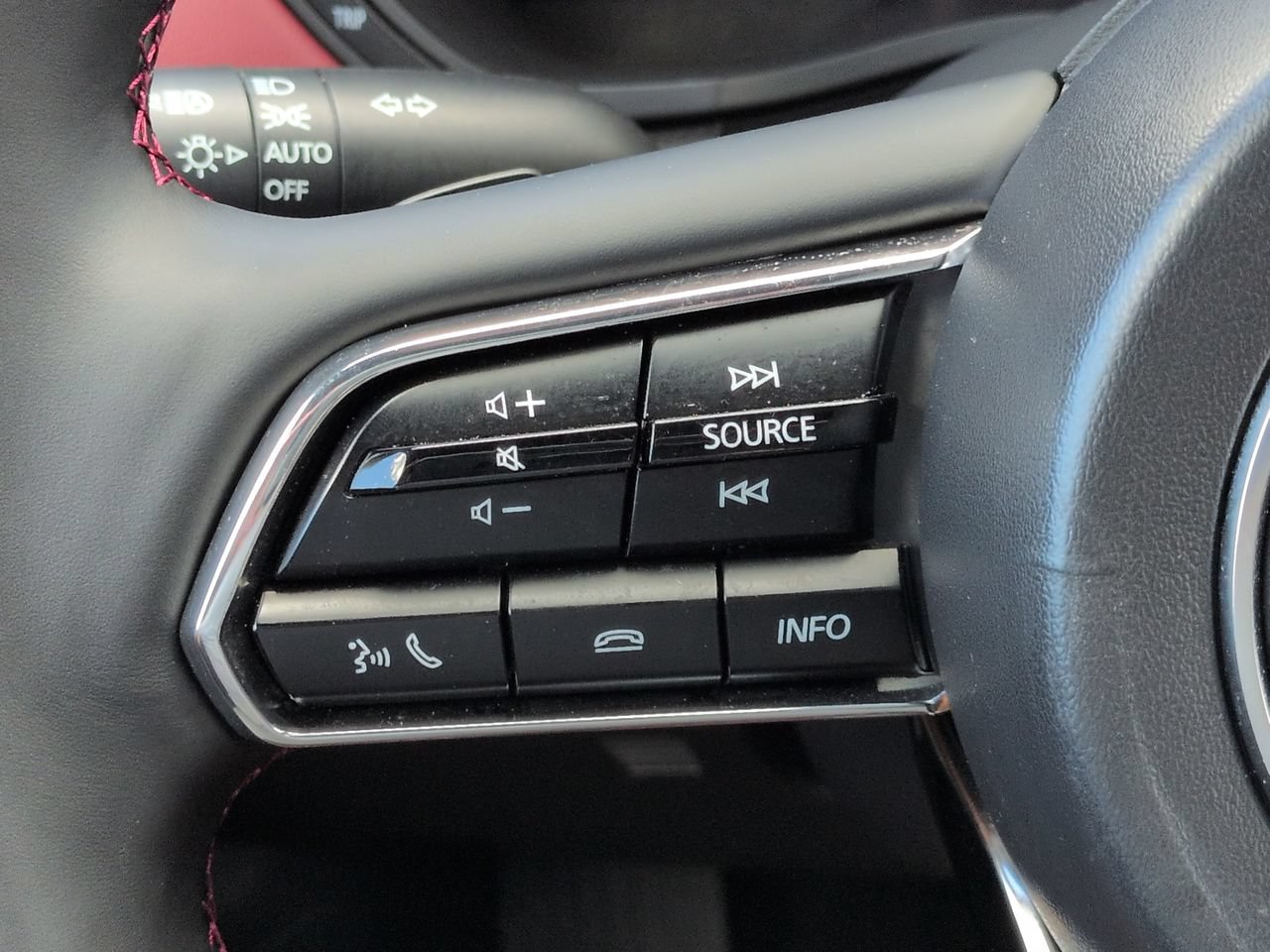 Used 2025 MAZDA CX-70 Plug-In Hybrid w/ Premium Plus AWD/4WD image 26