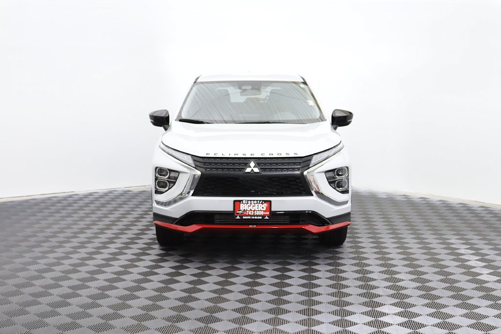 Used 2024 Mitsubishi Eclipse Cross SE AWD/4WD image 2
