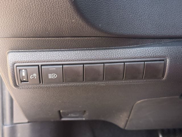 Used 2024 Toyota Corolla LE FWD image 22