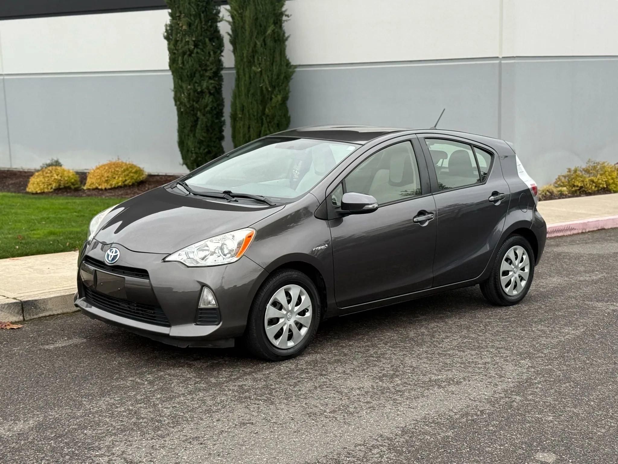 Used 2014 Toyota Prius C One image 1
