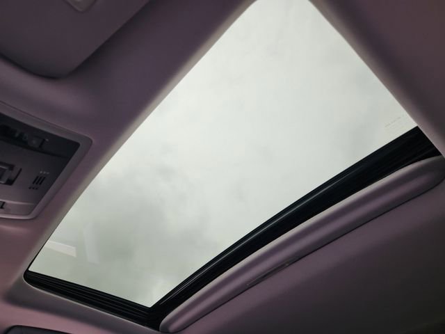 Used 2021 Lexus RX 350L Premium w/ Premium Package image 23