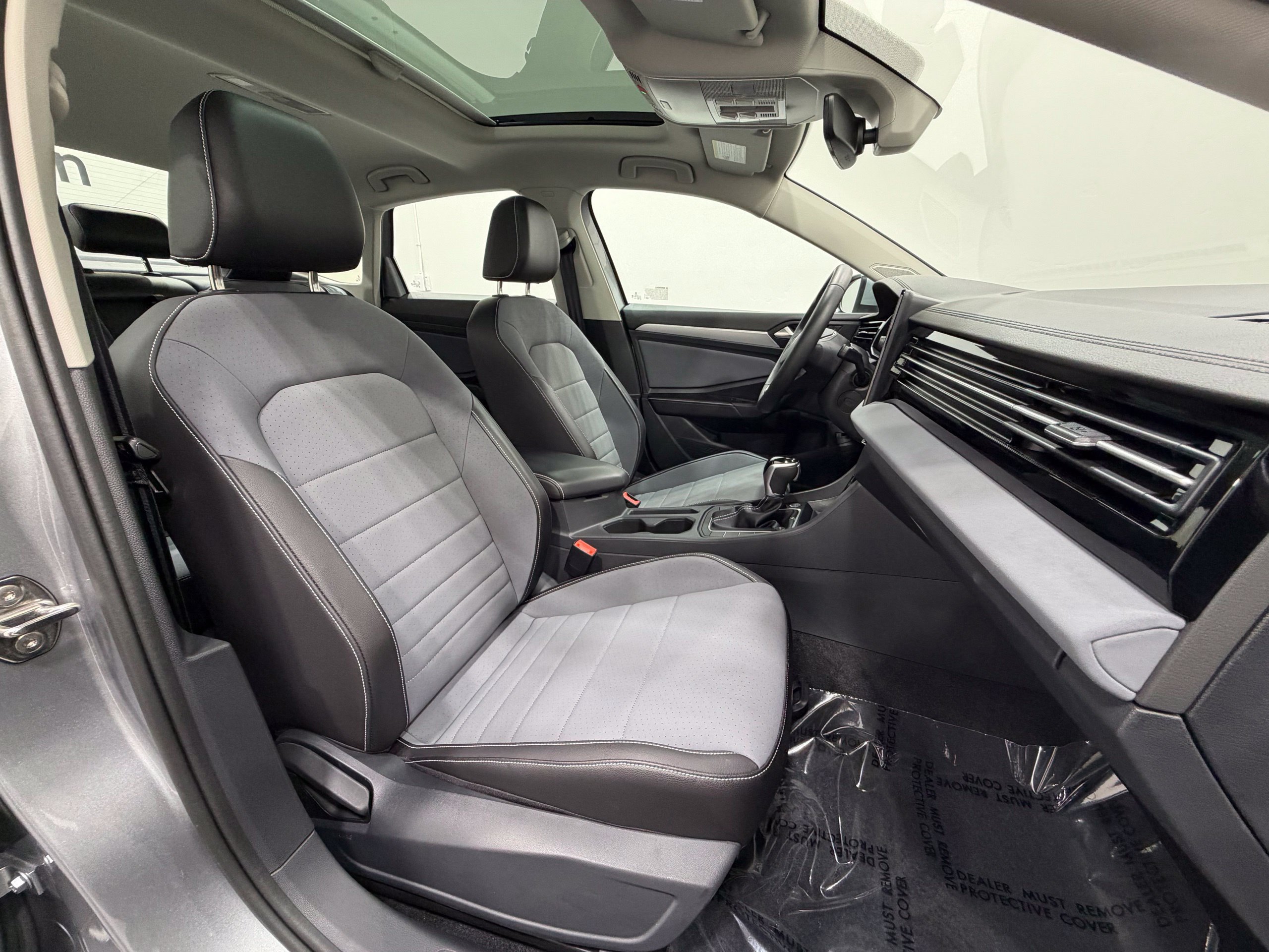 Certified 2026 Volkswagen Jetta SE FWD image 29
