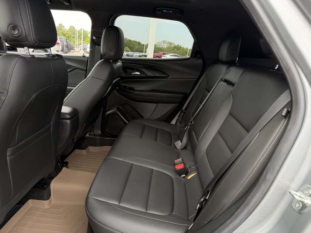 Used 2023 Chevrolet TrailBlazer ACTIV w/ Sun and Liftgate Package AWD/4WD image 28
