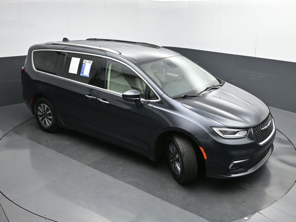 Used 2021 Chrysler Pacifica Touring-L image 38