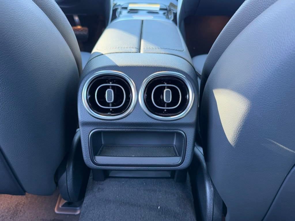 Used 2025 Mercedes-Benz C 300 C 300 image 15