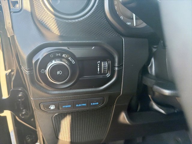 Used 2024 Jeep Wrangler Unlimited Rubicon 4xe image 29