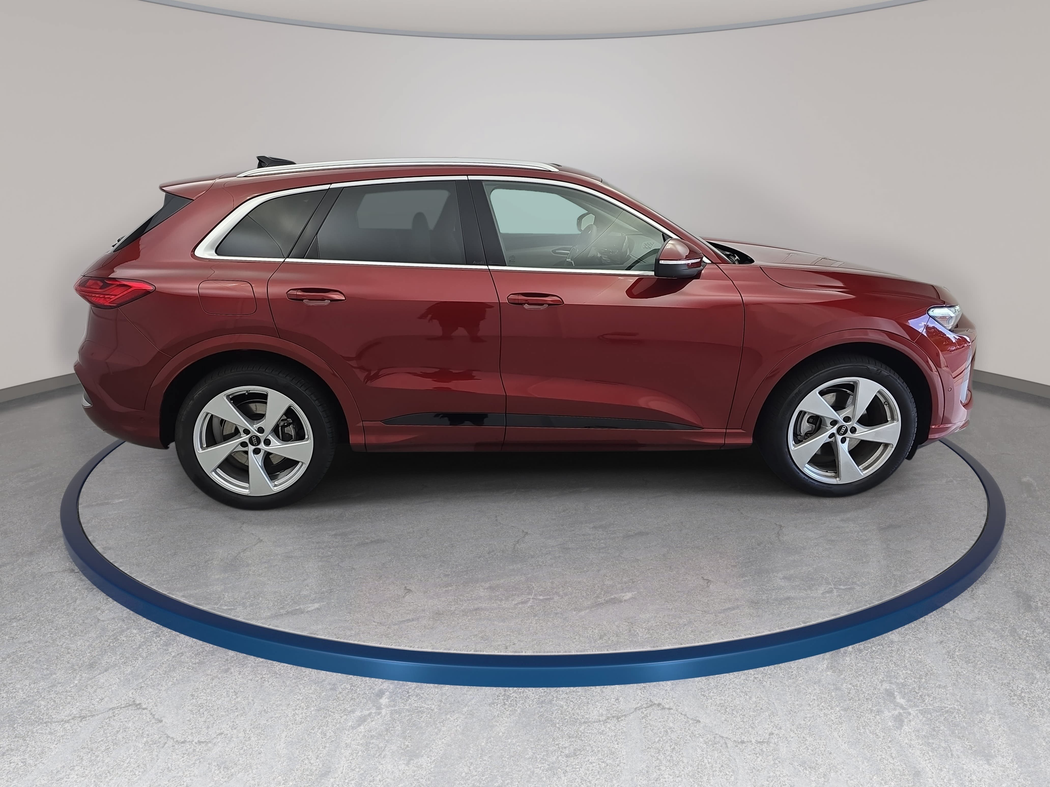 Used 2025 Audi Q5 Prestige AWD/4WD image 4