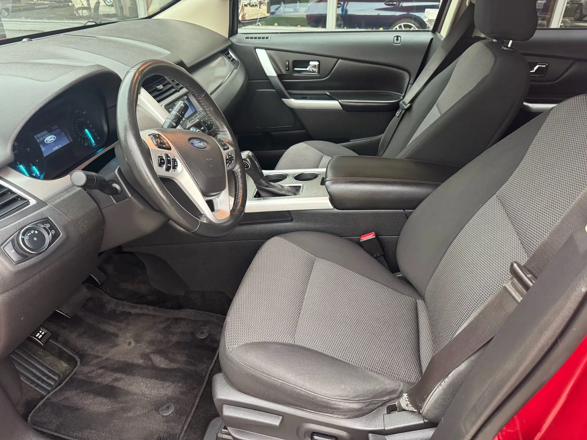 Used 2011 Ford Edge SEL image 10