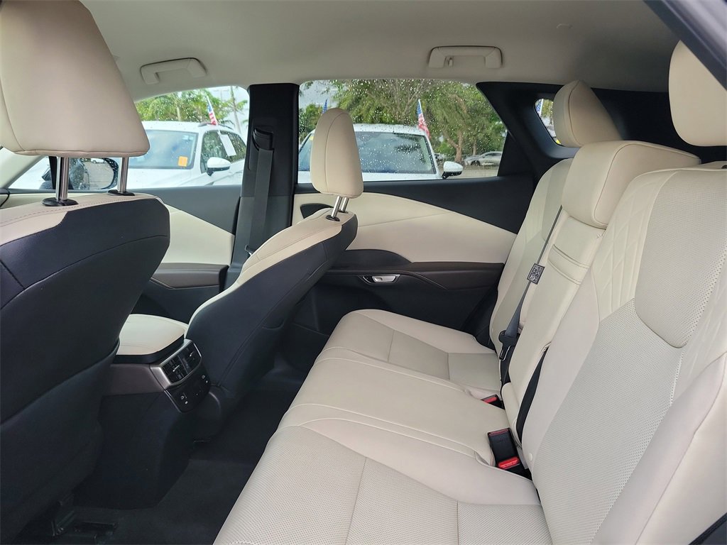 Used 2024 Lexus RX 350 FWD image 7