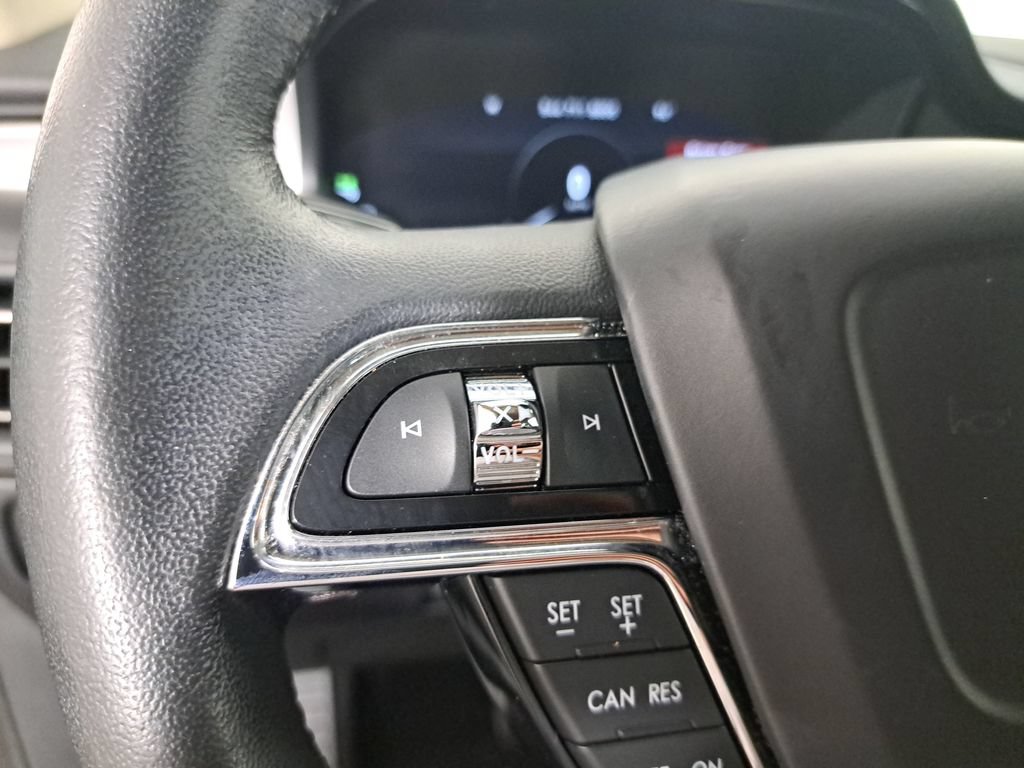 Certified 2022 Lincoln Nautilus FWD w/ Premium Package image 23