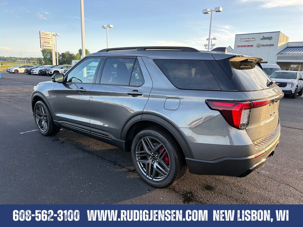 New 2026 Ford Explorer ST-Line w/ ST-Line Street Pack AWD/4WD image 3