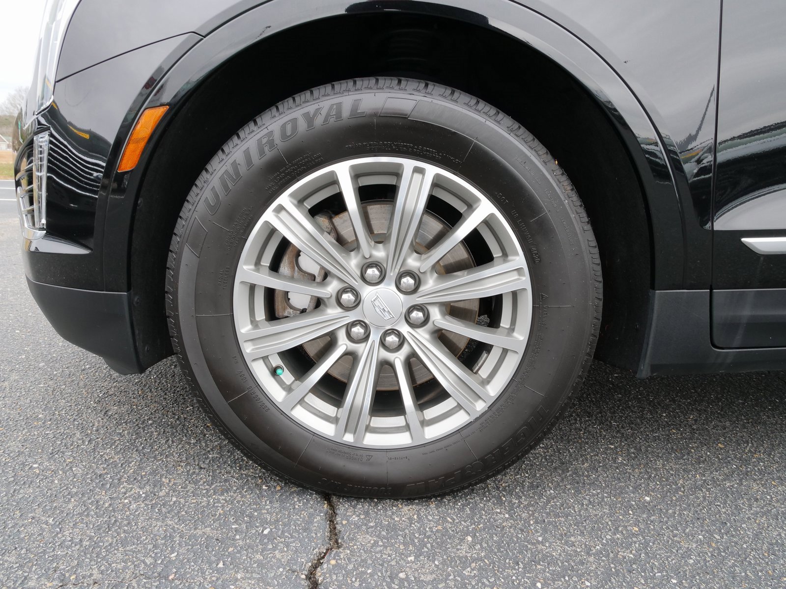 Used 2018 Cadillac XT5 Luxury w/ Driver Awareness Package image 14