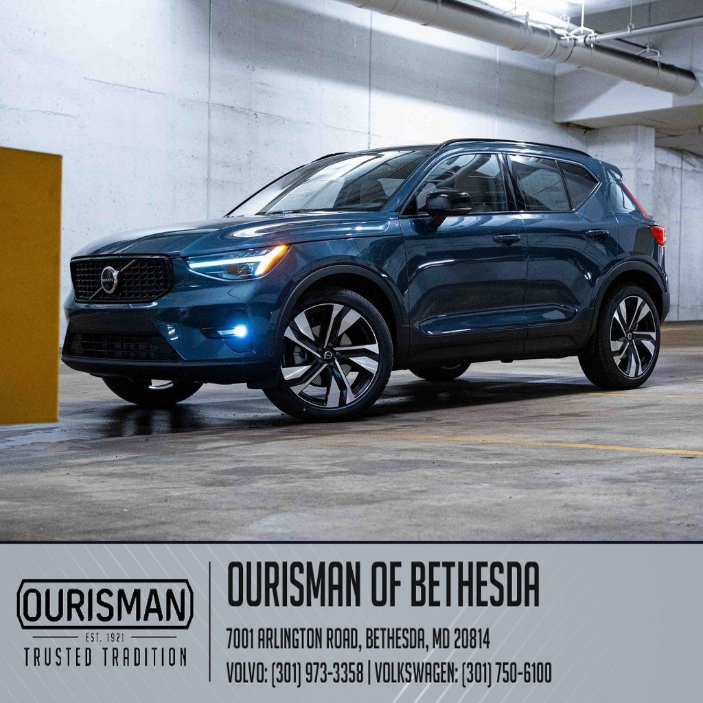 New 2026 Volvo XC40 B5 Ultra w/ Protection Package Premier