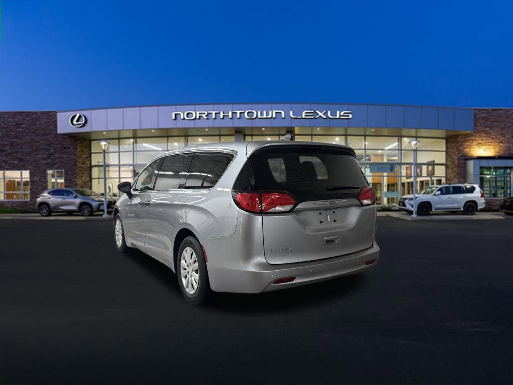 Used 2019 Chrysler Pacifica L image 23