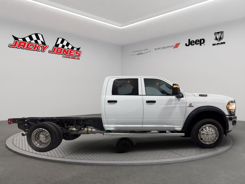 Used 2024 RAM 5500 Tradesman w/ Chrome Appearance Group image 9