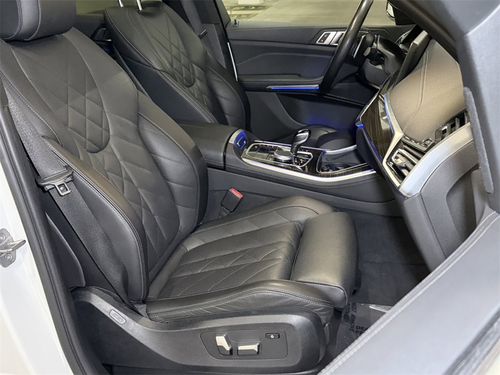 Used 2023 BMW X5 xDrive40i w/ Premium Package image 14