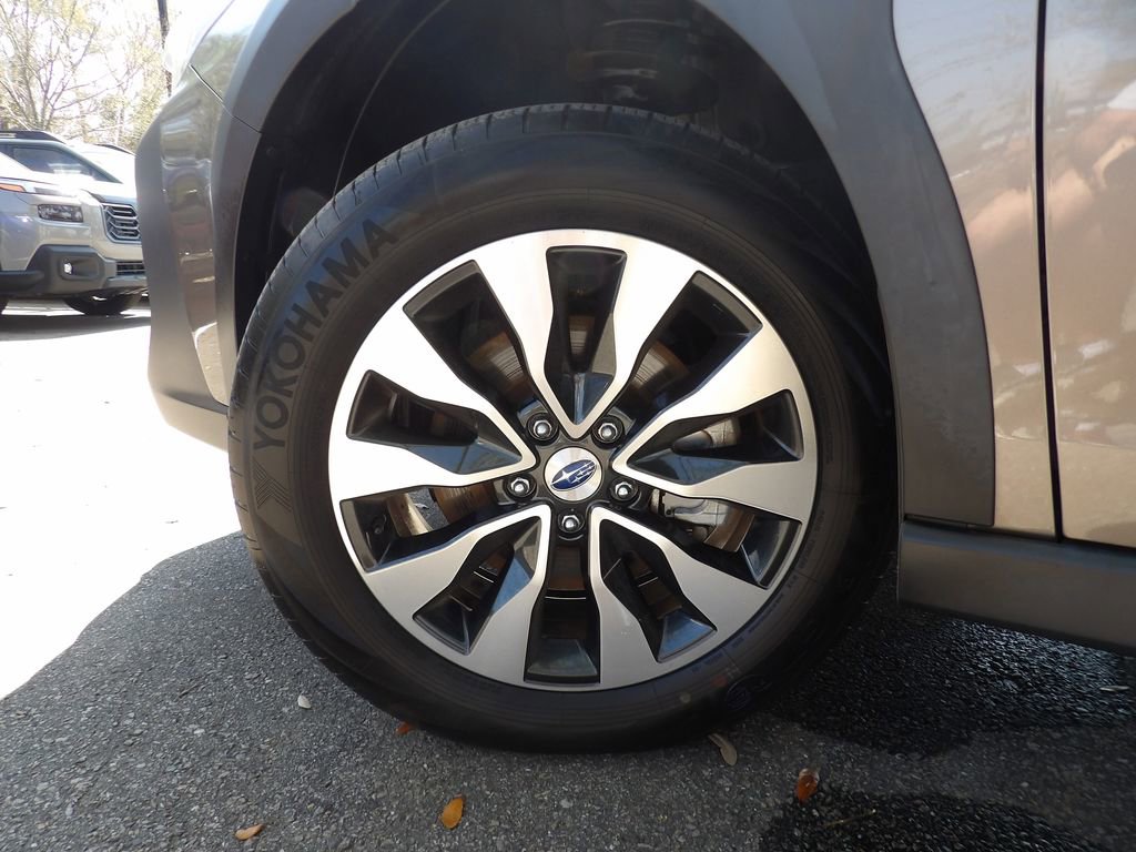 Used 2023 Subaru Outback Limited image 32