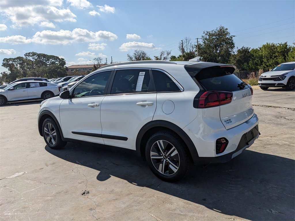 Certified 2022 Kia Niro LXS image 7