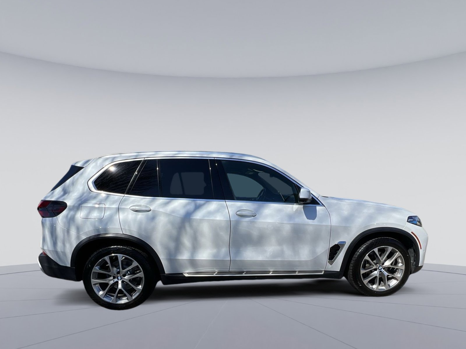 Used 2024 BMW X5 xDrive40i AWD/4WD image 6