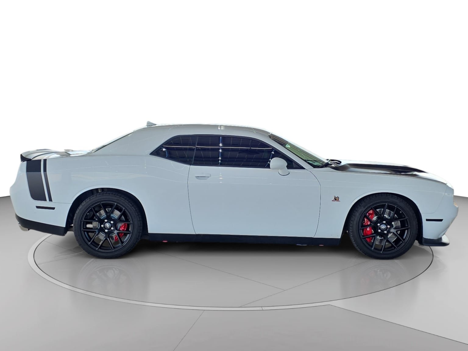 Used 2018 Dodge Challenger R/T Scat Pack w/ Leather Interior Group RWD image 11