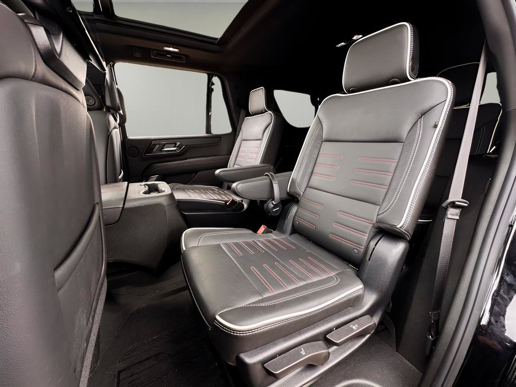 Used 2025 GMC Yukon AT4 Ultimate w/ LPO, Floor Liner Package AWD/4WD image 18
