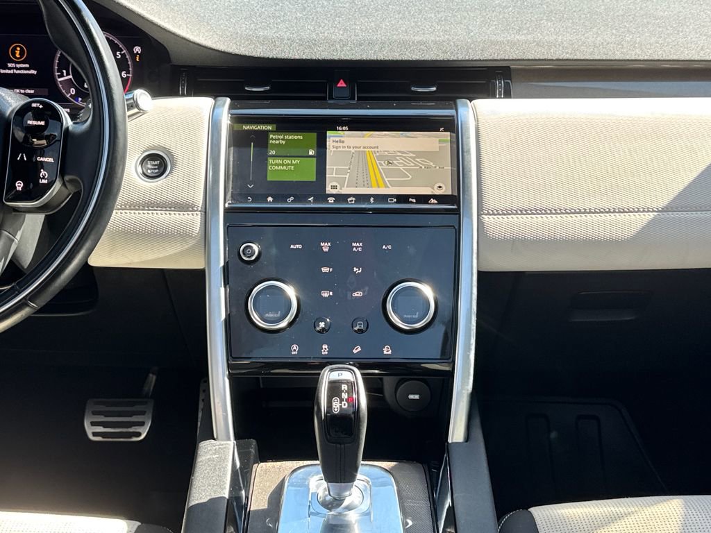 Used 2020 Land Rover Discovery Sport SE R-Dynamic image 18