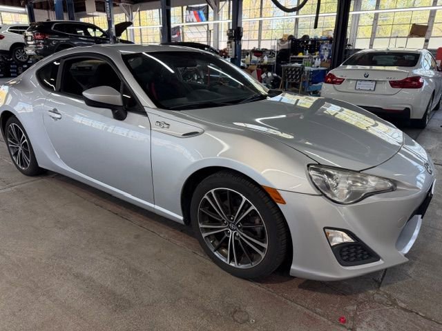 Used 2013 Scion FR-S RWD image 8