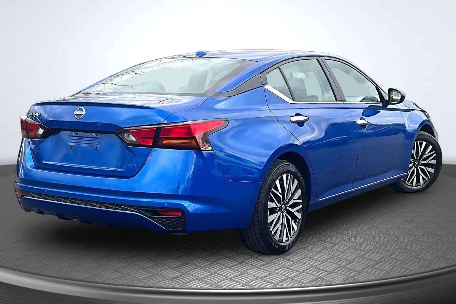Used 2025 Nissan Altima 2.5 SV