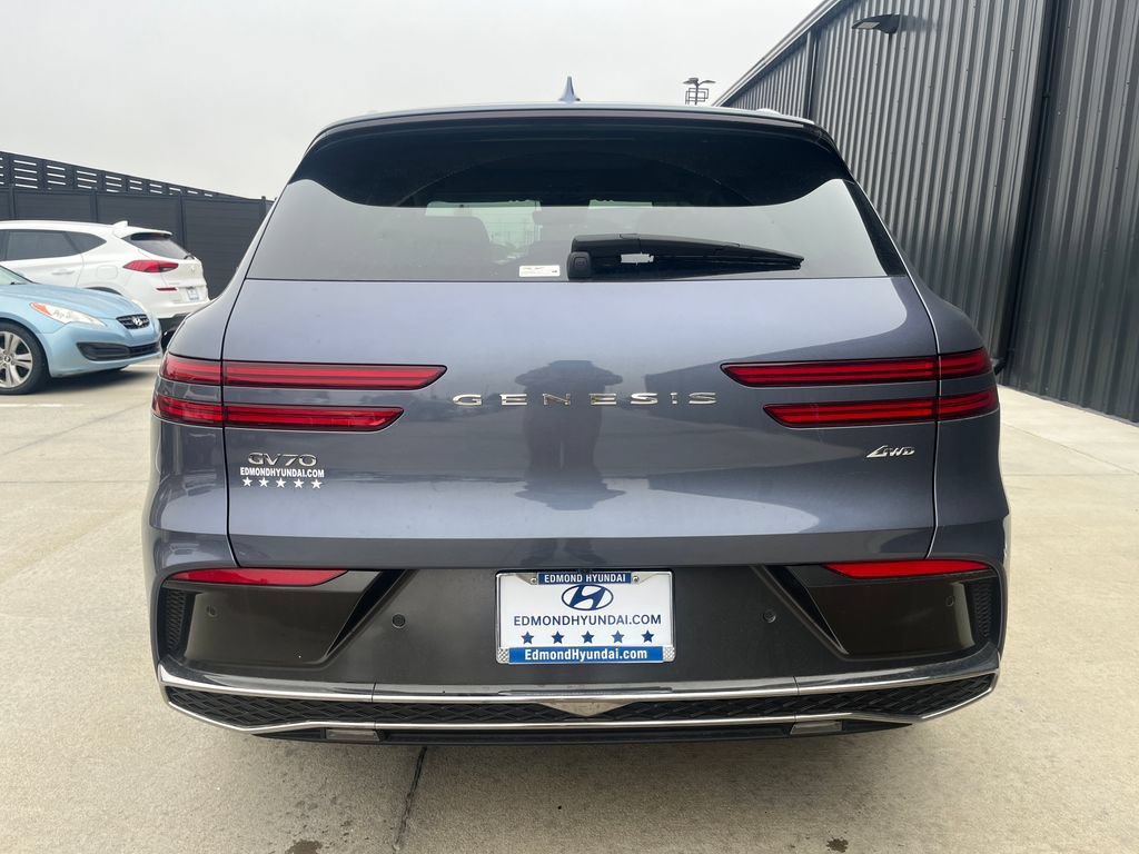 Used 2026 Genesis GV70 2.5T Select AWD/4WD image 4