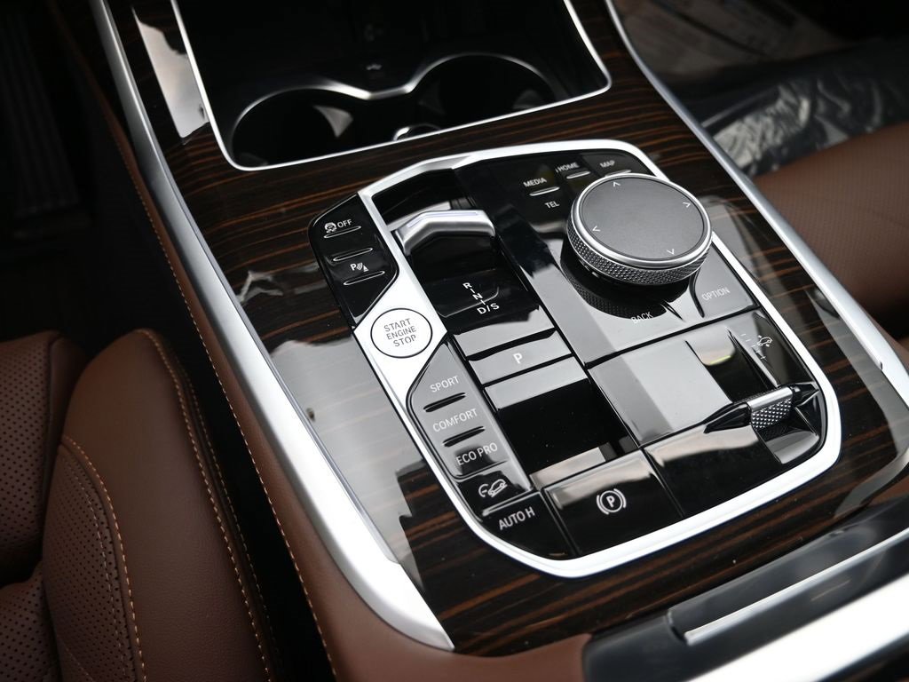 New 2026 BMW X7 xDrive40i image 16