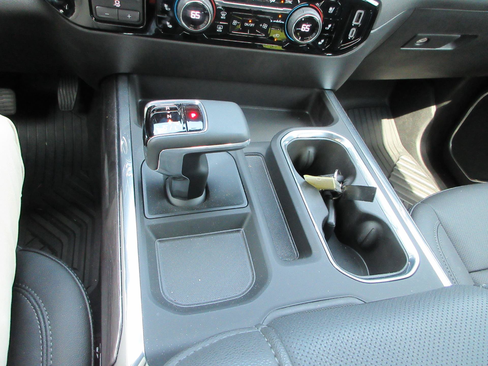 Certified 2025 Chevrolet Silverado 1500 LTZ w/ LTZ Premium Package AWD/4WD image 19