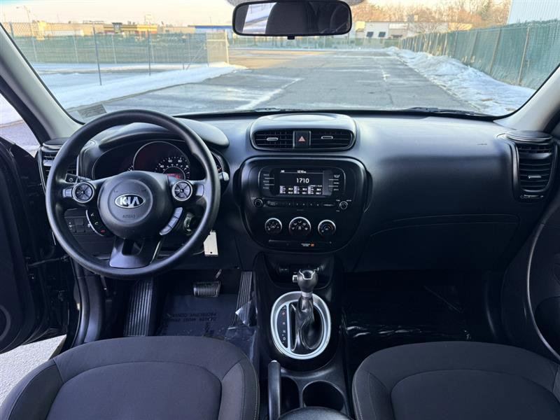 Used 2018 Kia Soul AUTO image 19