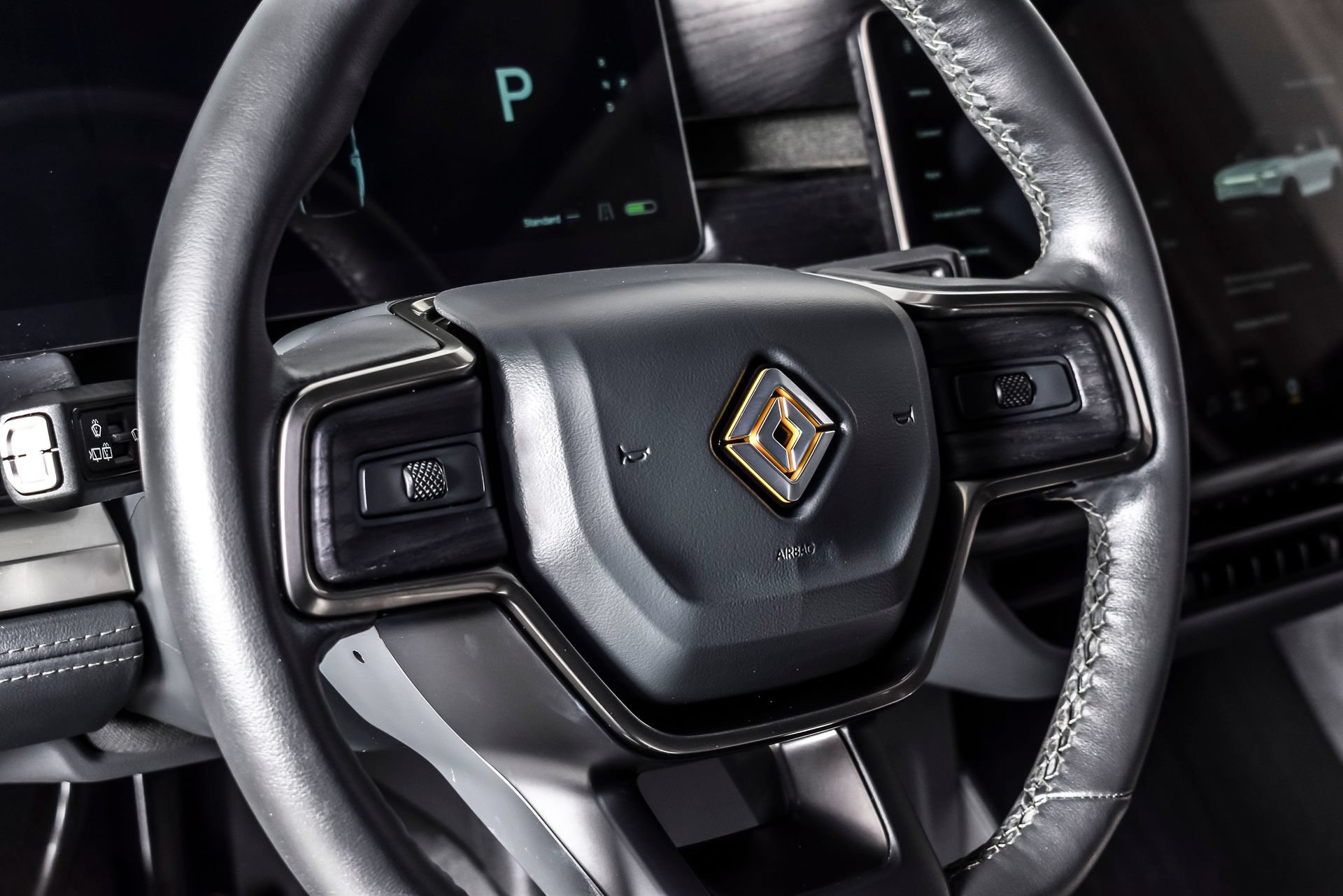 Used 2024 Rivian R1S Adventure AWD/4WD image 16
