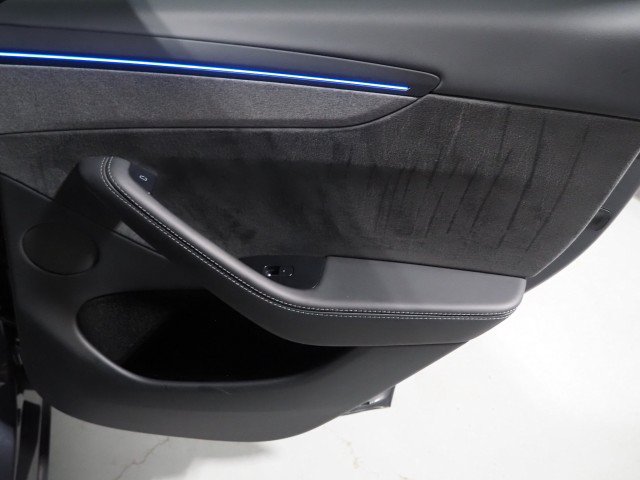 Used 2026 Tesla Model Y Long Range AWD/4WD image 71