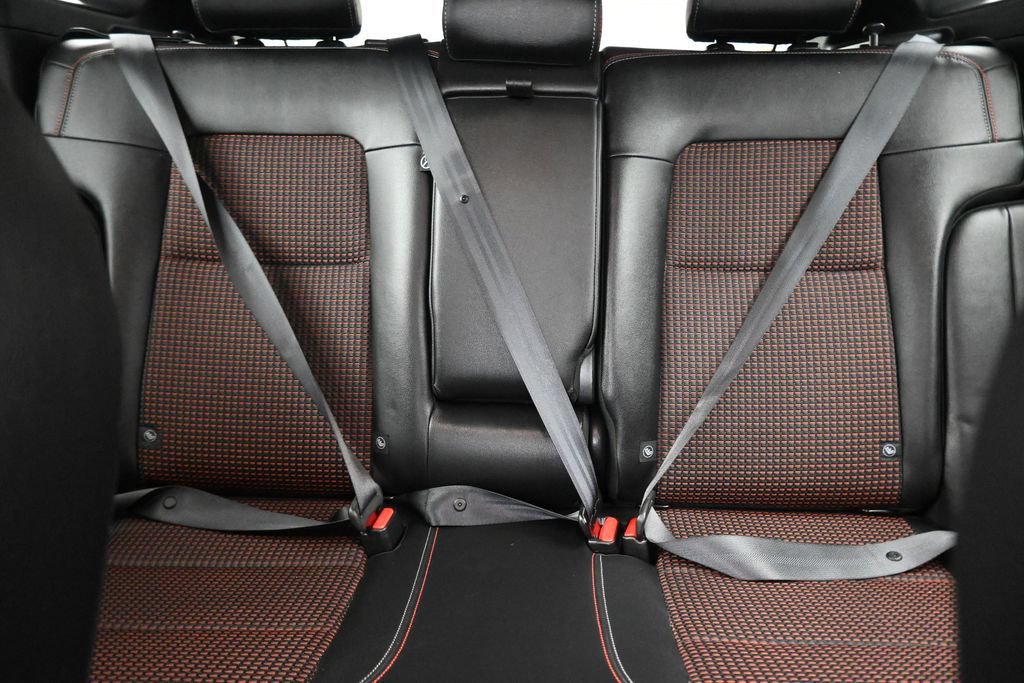 Used 2025 Nissan Kicks SR FWD image 27