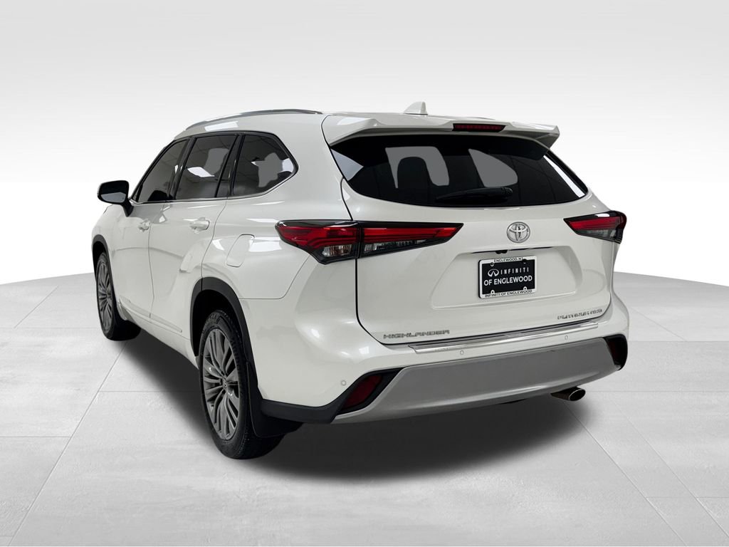 Used 2020 Toyota Highlander Platinum image 5