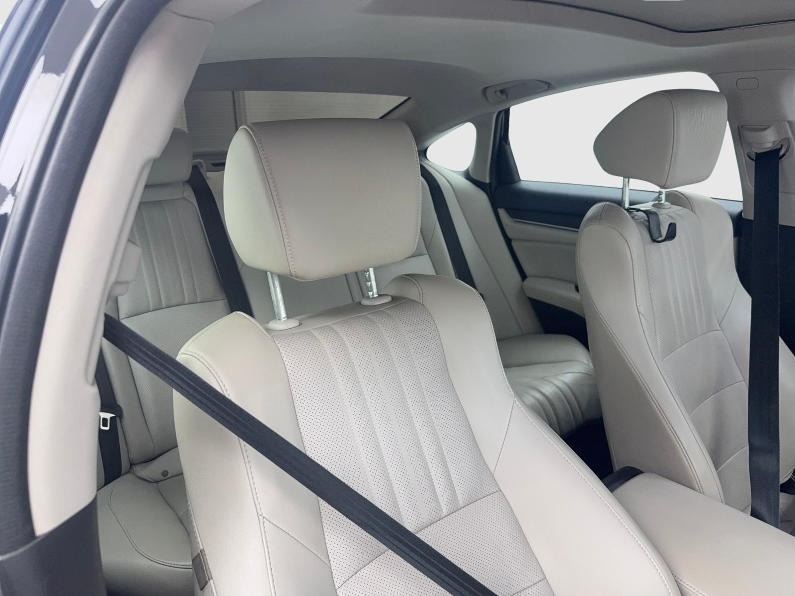 Used 2018 Honda Accord Touring image 36