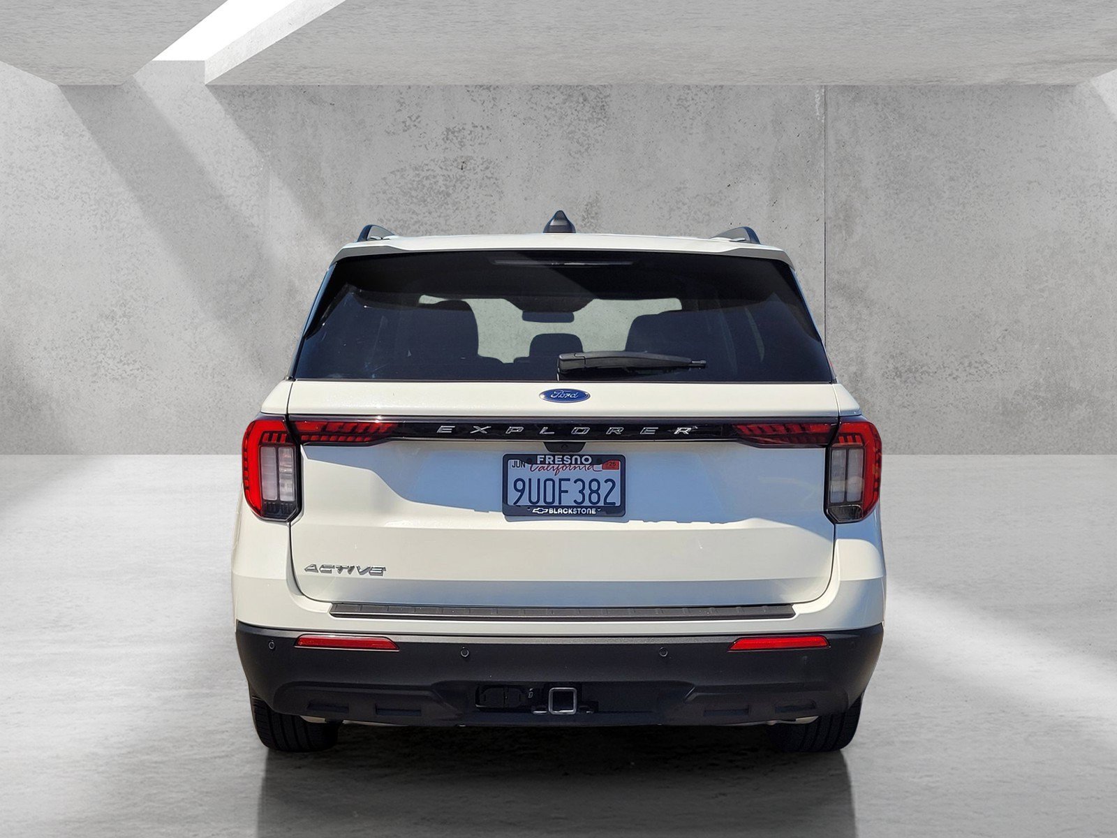Used 2025 Ford Explorer Active RWD image 6