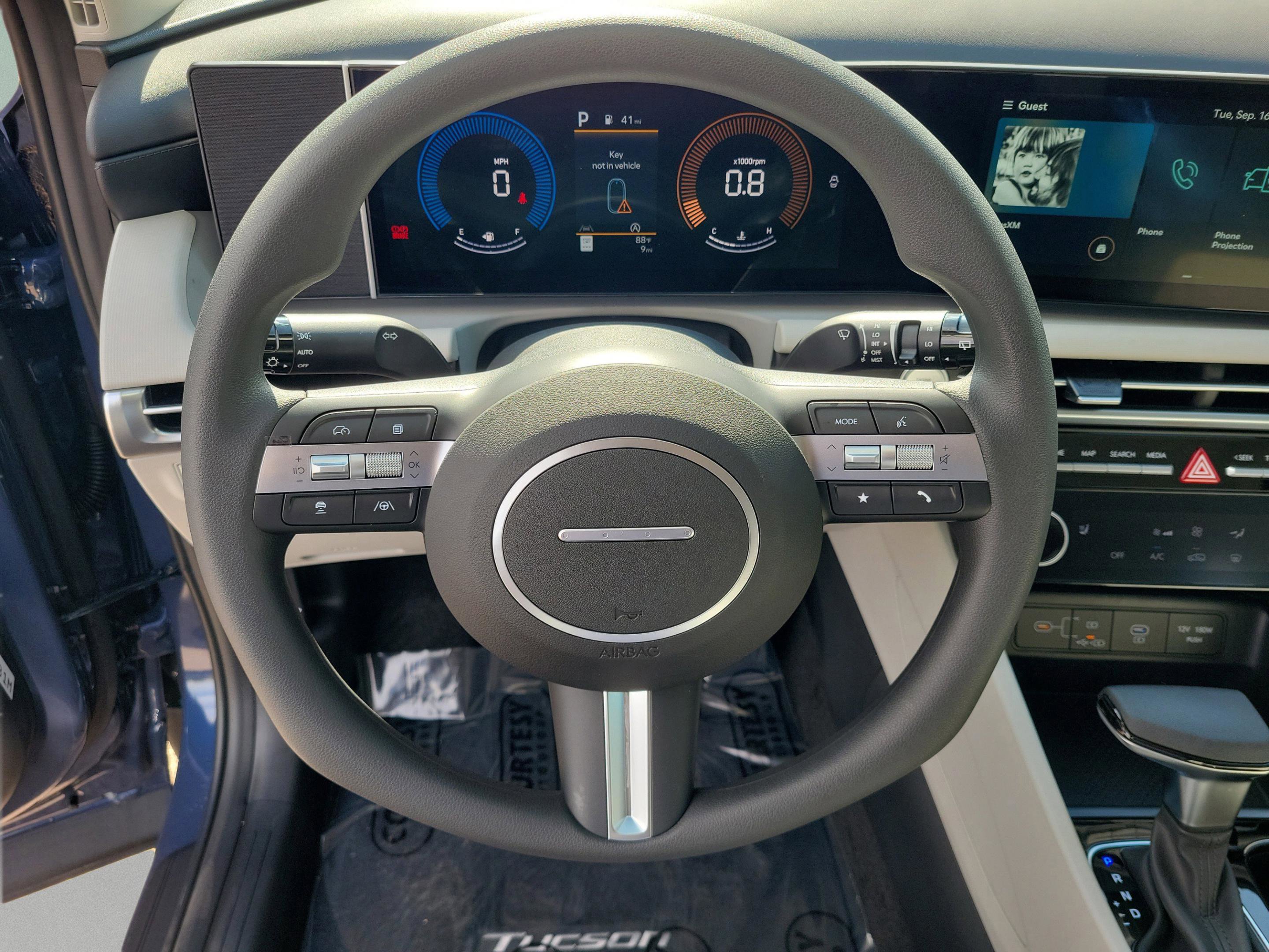 New 2026 Hyundai Tucson SEL image 19
