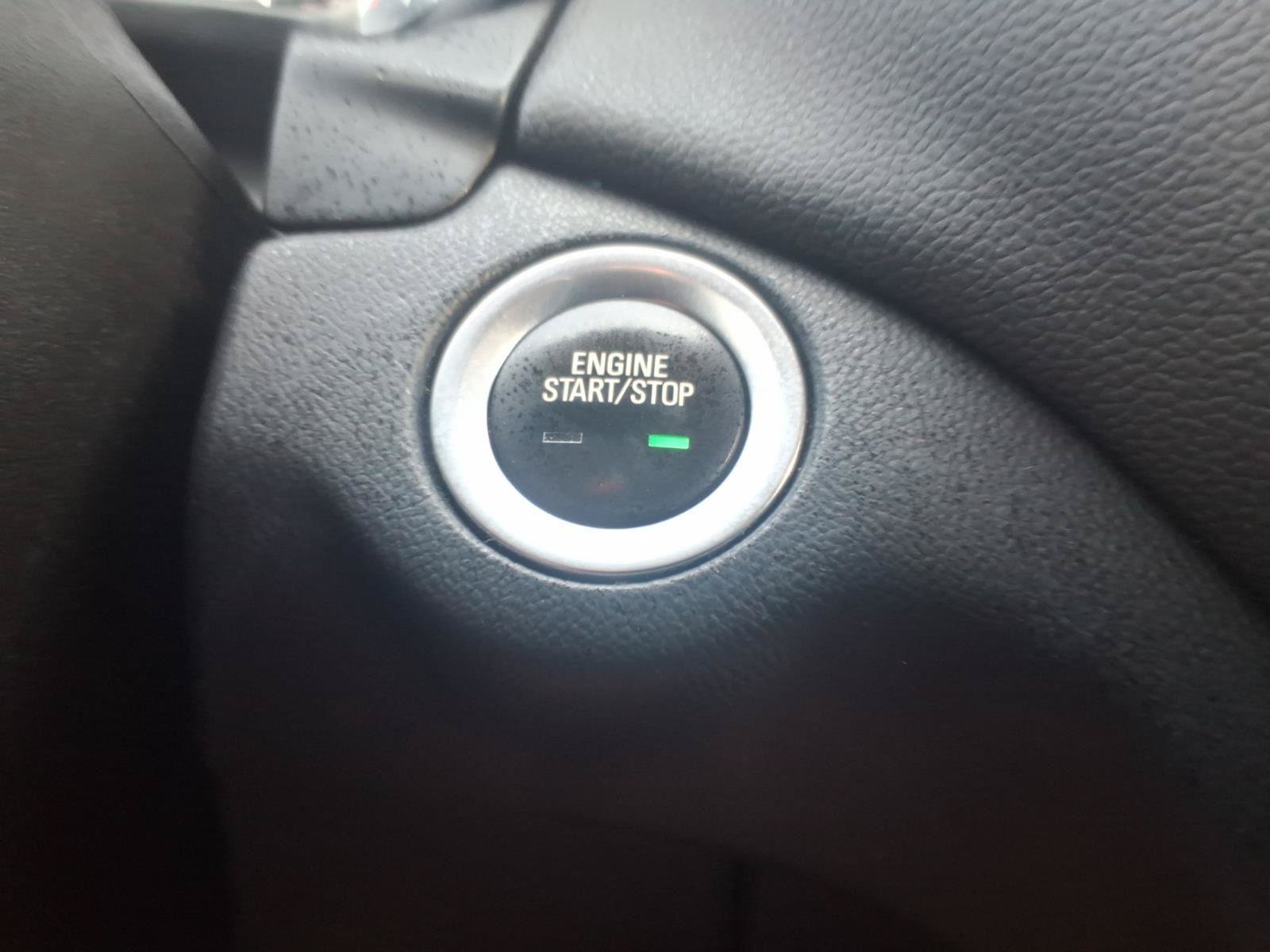 Used 2021 Chevrolet Equinox LT FWD image 30