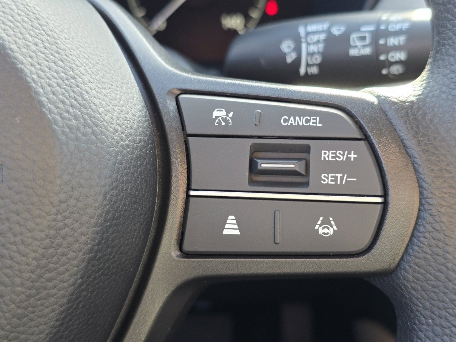 New 2026 Honda HR-V LX image 32