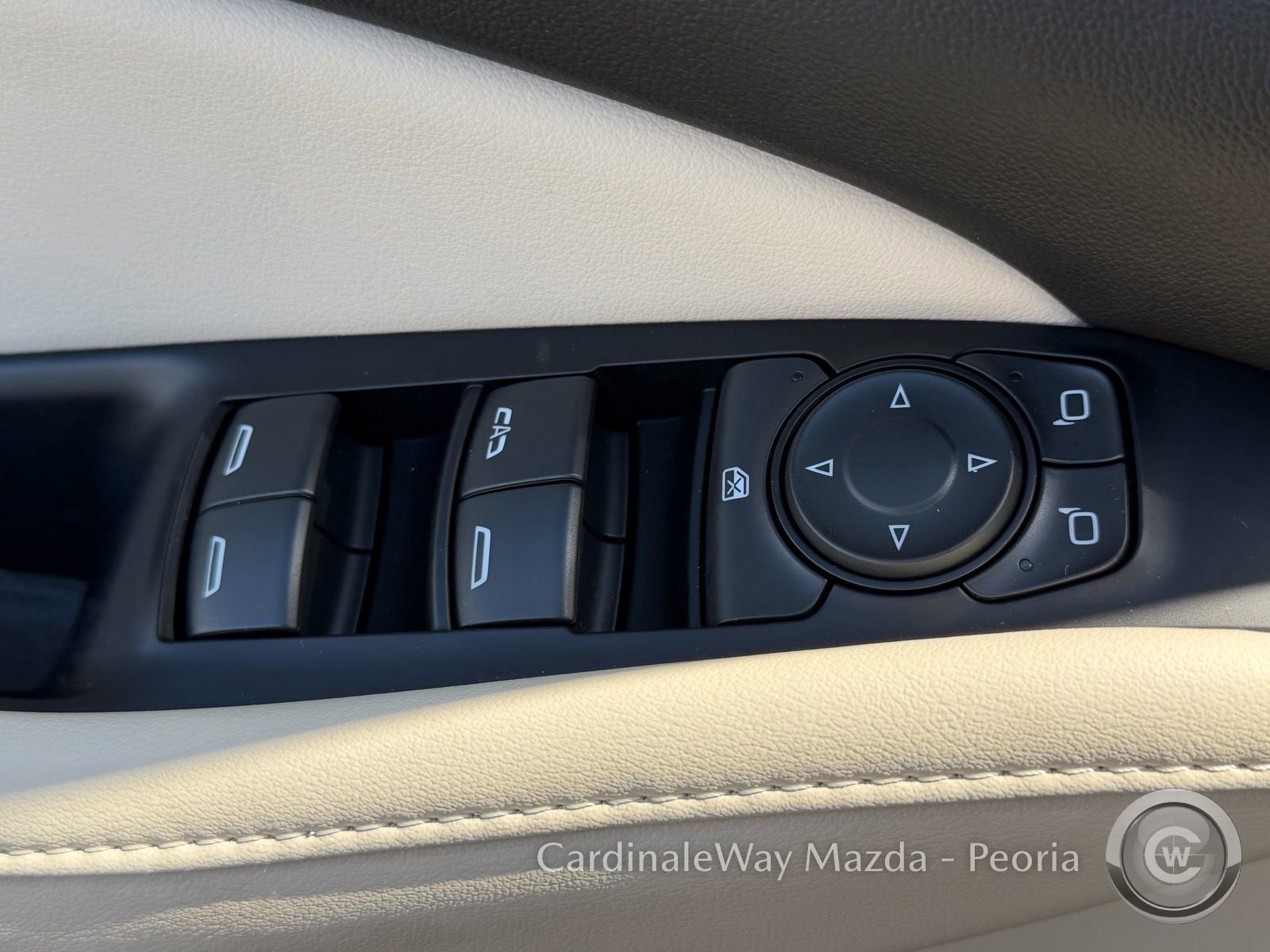 Used 2024 Buick Enclave Essence w/ Technology Package FWD image 20