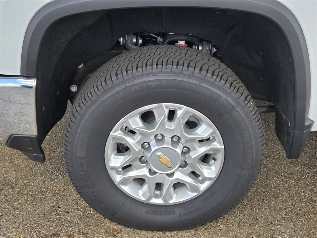 Used 2024 Chevrolet Silverado 2500 LTZ w/ LTZ Convenience Package image 8