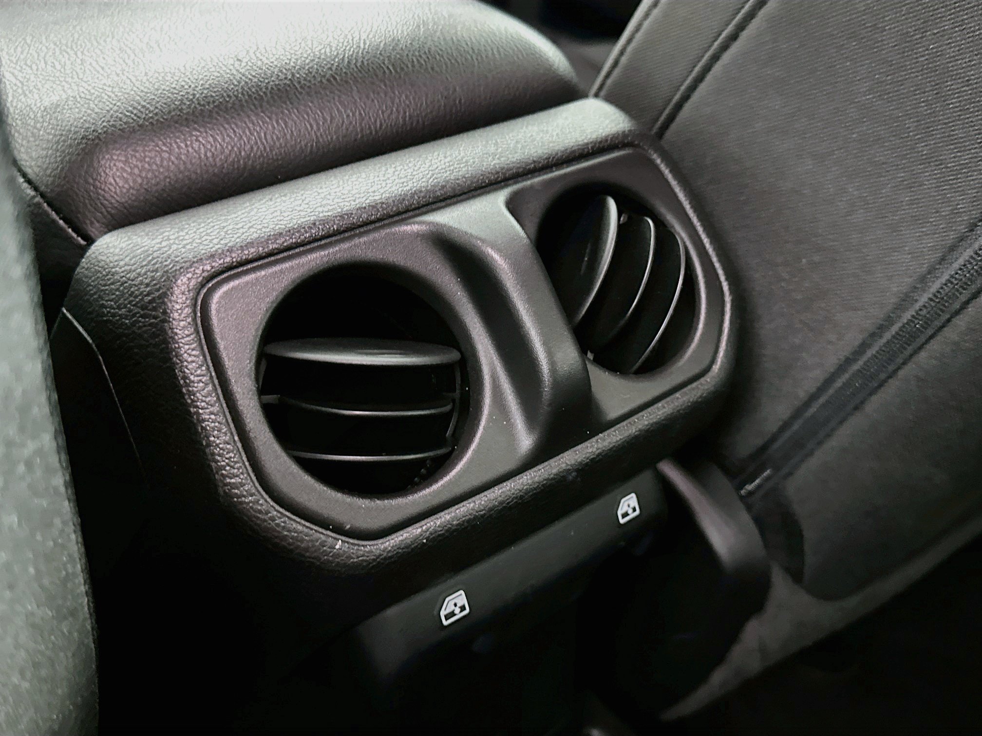 Used 2023 Jeep Wrangler Unlimited AWD/4WD image 25